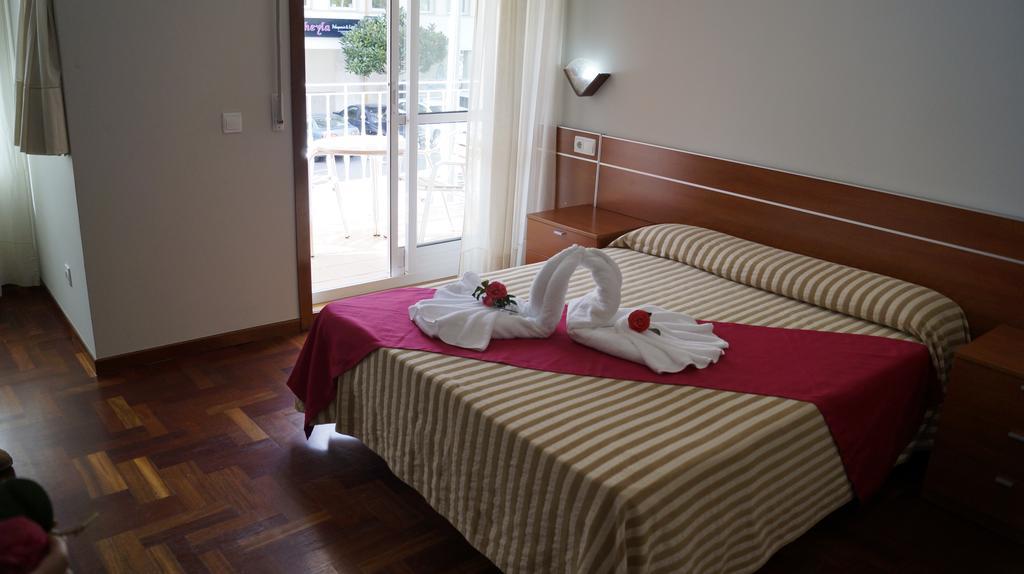 Hostal A Camelia Моания Экстерьер фото