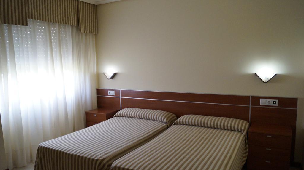 Hostal A Camelia Моания Экстерьер фото