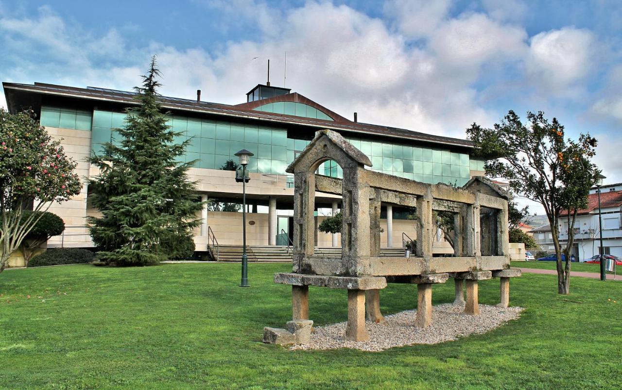 Hostal A Camelia Моания Экстерьер фото